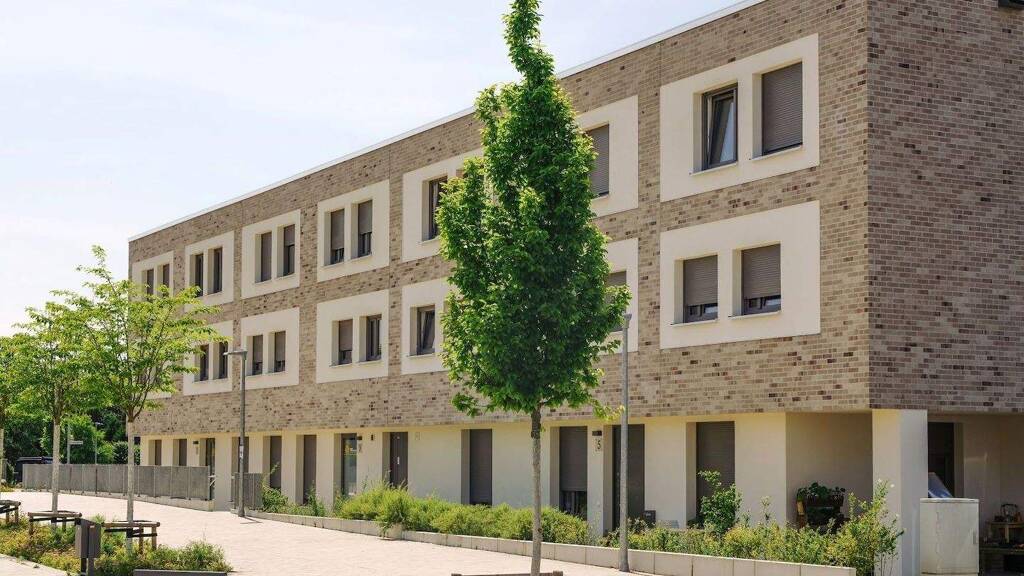 Wohnung zur Miete 1.501 € 3 Zimmer 127,3 m² 1. Geschoss frei ab 01.05.2026 Kleekampsweg 27 Fallersleben Wolfsburg 38442