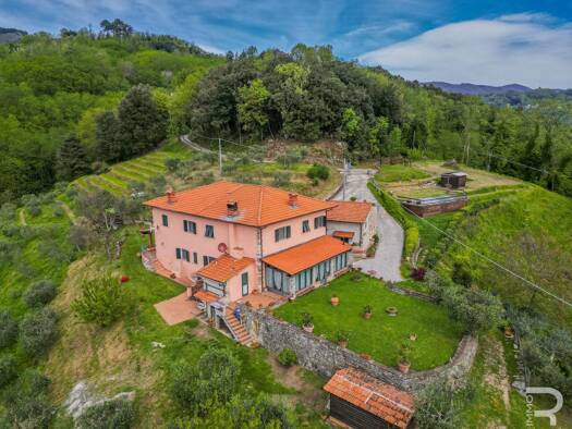 Rustico zum Kauf 1.200.000 € 6 Zimmer 360 m² 5.000 m² Grundstück frei ab sofort Pescaglia 55064
