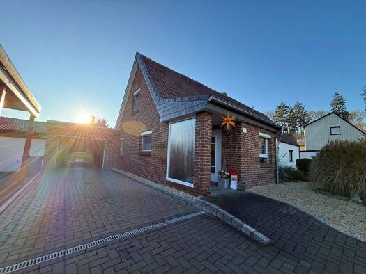 Doppelhaushälfte zum Kauf 175.000 € 3 Zimmer 95 m² 757 m² Grundstück Bad Salzgitter / Salzgitter-Bad 38259