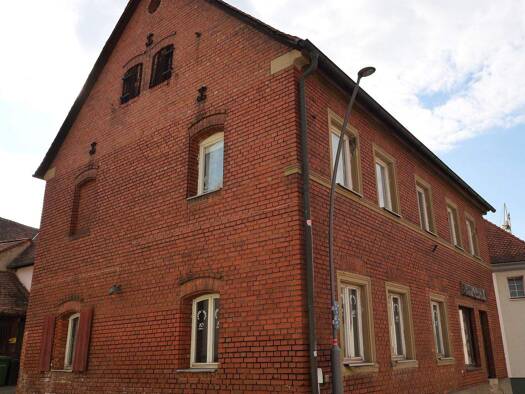 Mehrfamilienhaus zum Kauf 360.000 € 6 Zimmer 166 m² 213 m² Grundstück Langenzenn 90579