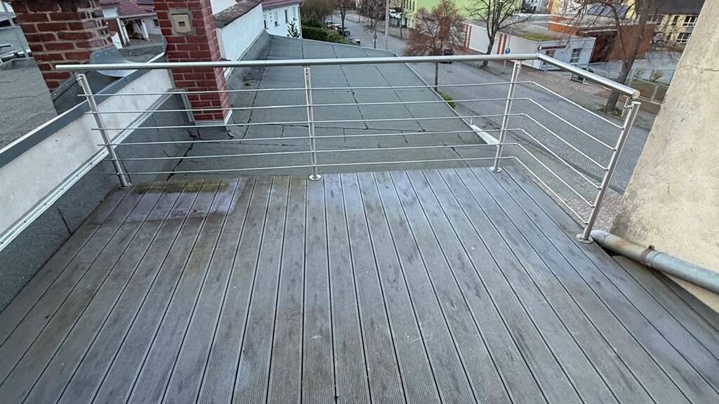 Wohnung zur Miete 375 € 3 Zimmer 87,5 m² 2. Geschoss Hermannstraße 2 Meerane 08393