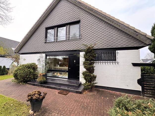 Einfamilienhaus zum Kauf 698.800 € 6 Zimmer 210 m² 818 m² Grundstück frei ab 01.05.2026 Wittorf Neumünster 24539