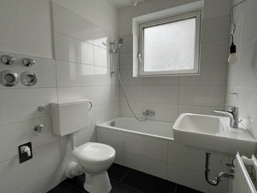 WG-Zimmer zur Miete 629 € 5 Zimmer 92 m² 2. Geschoss Posener Straße 36 Fedderwardergroden Wilhelmshaven 26388