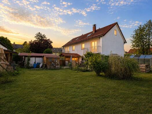 Doppelhaushälfte zum Kauf 650.000 € 5 Zimmer 115 m² 614 m² Grundstück Maiglöckchenweg 16 Gartenberg Geretsried 82538