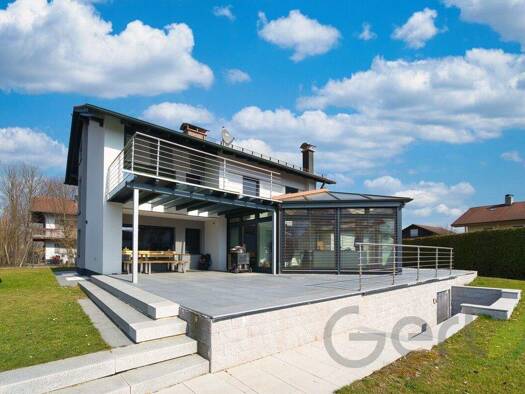 Einfamilienhaus zum Kauf 1.468.000 € 4 Zimmer 176 m² 1.179 m² Grundstück Surheim Saaldorf-Surheim 83416