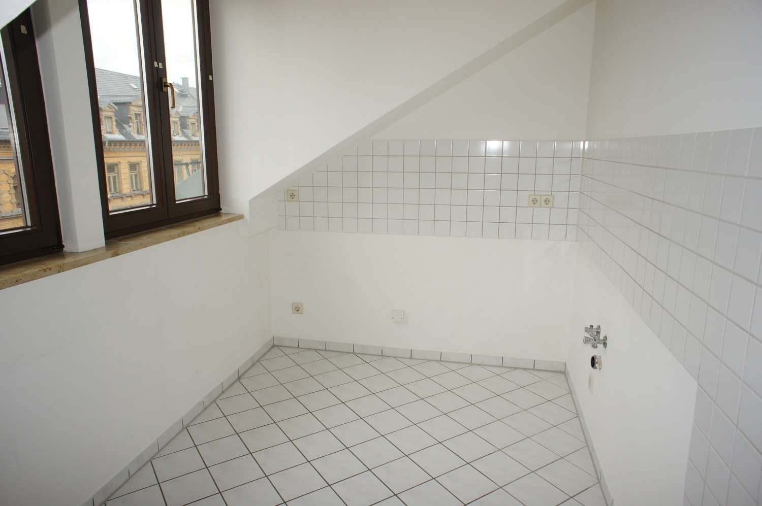 Wohnung zur Miete 250 € 2 Zimmer 50 m²<br/>Wohnfläche ab sofort<br/>Verfügbarkeit Lohrstraße 9 Schloßchemnitz 020 Chemnitz 09113