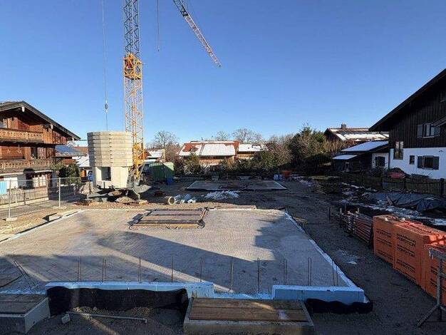 Einfamilienhaus zum Kauf - Erstbezug provisionsfrei 1.170.000 € 6 Zimmer 180 m² 419 m² Grundstück frei ab 31.12.2026 Rosenweg 4 Waakirchen 83666