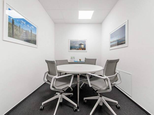 Bürofläche zur Miete provisionsfrei 2.437 € 45 m² Bürofläche Neufeldtstrasse 6 Ravensberg Kiel 24118