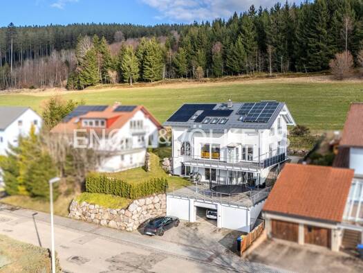 Einfamilienhaus zum Kauf 890.000 € 7 Zimmer 204 m² 670 m² Grundstück Neustadt Titisee-Neustadt 79822