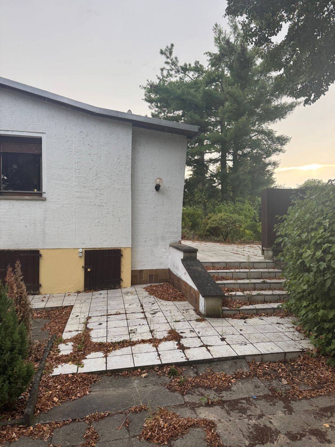 Immobilie in Weißenfels - Haus in Bestlage mit Baumbestand - Bild 0