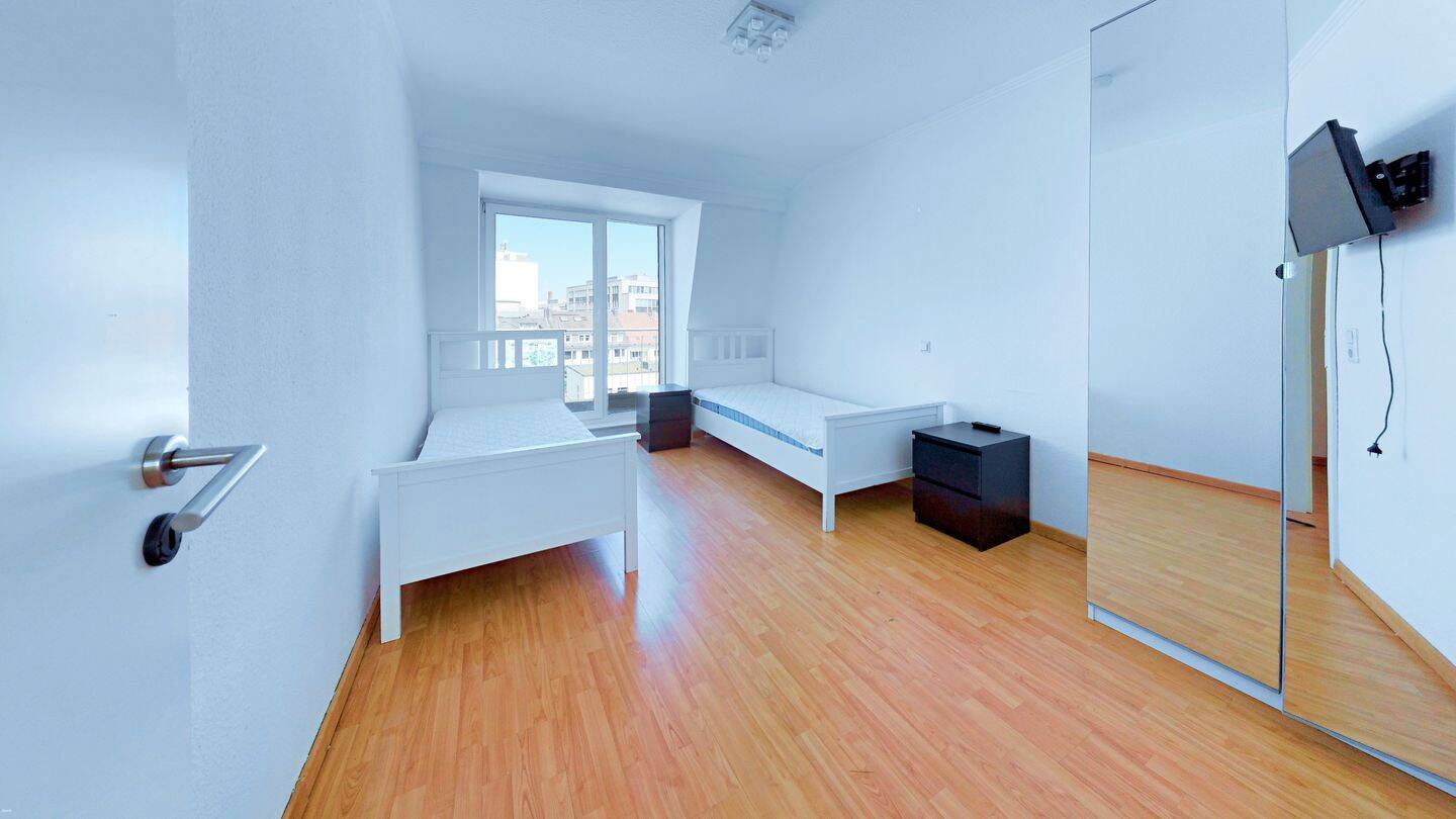 Property thumbnail 7