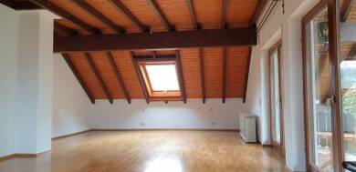 Wohnung zur Miete 830 € 2 Zimmer 100 m² Dachgeschoss, 2. Geschoss Baden-Baden 76532
