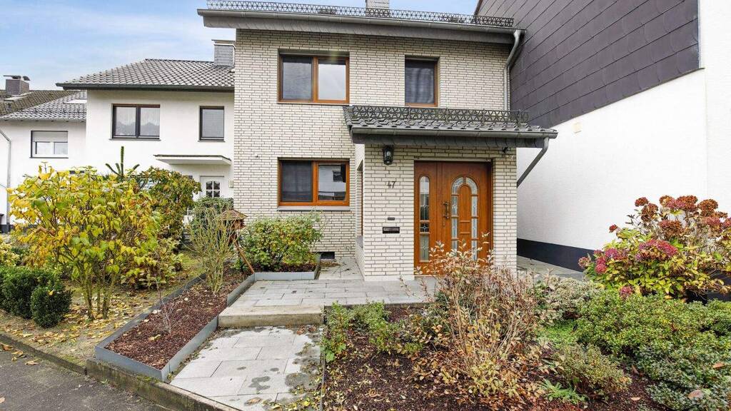 Reihenmittelhaus zum Kauf 330.000 € 5 Zimmer 108 m² 301 m² Grundstück Sennestadt Bielefeld 33689