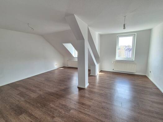 Wohnung zur Miete 570 € 4 Zimmer 109,7 m² Dachgeschoss, 3. Geschoss frei ab sofort Muldenstraße 5 Döbeln Döbeln 04720