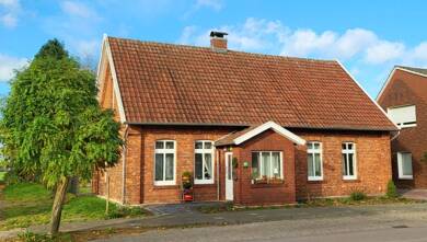 Einfamilienhaus zur Miete 850 € 3 Zimmer 123,4 m² 783 m² Grundstück frei ab 01.11.2025 Hasestraße 12 Menslage Menslage 49637