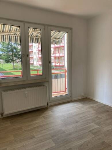 Wohnung zur Miete 492 € 4 Zimmer 85,5 m² EG Feldstraße 68 Stadtilm 99326