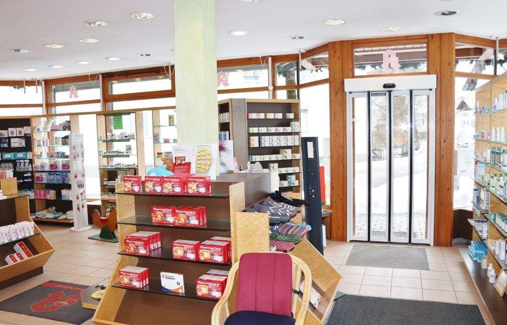 Immobilie in Nesselwang - Wohn- und Geschäftshaus mit Apotheke und Kfz-Stellplätze auf eigenem Grundstück - Bild 2