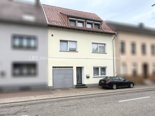 Reihenmittelhaus zum Kauf 345.000 € 8 Zimmer 245 m² 710 m² Grundstück Humes Eppelborn 66571