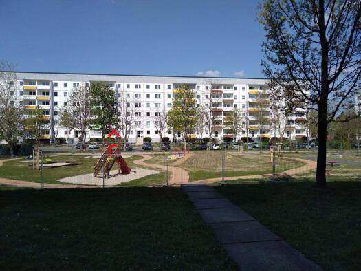 Wohnung zur Miete 296 € 2 Zimmer 53,7 m² 2. Geschoss frei ab 01.07.2026 Borna 04552