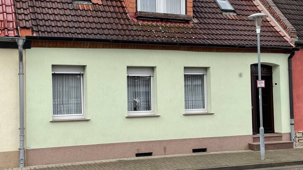 Reihenmittelhaus zum Kauf 59.500 € 3 Zimmer 100 m² 276 m² Grundstück Güsten 39439