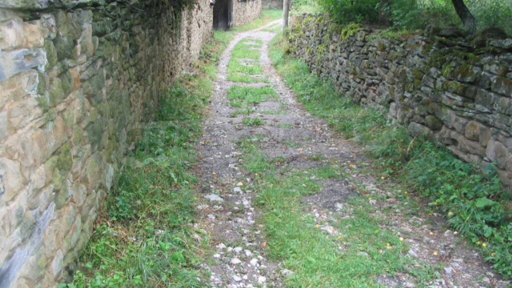 Reihenmittelhaus zum Kauf 8.800 € 1.800 m² Kumanite