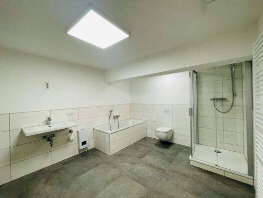 Wohnung zur Miete 1.185 € 4 Zimmer 131,7 m² frei ab 01.05.2026 Neuendorfer Str. 69 Altstadt Brandenburg an der Havel 14770