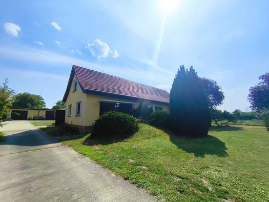 Einfamilienhaus zum Kauf 295.000 € 7 Zimmer 180 m² 4.652 m² Grundstück Uenglingen Stendal 39576