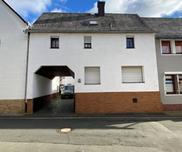 Mehrfamilienhaus zum Kauf 439.000 € 6 Zimmer 270 m² Naunheim Wetzlar 35584