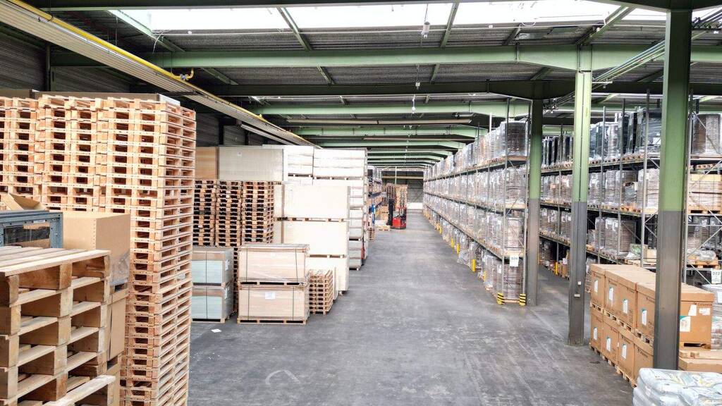 Lagerhalle zur Miete 4,50 € 1.500 m² Lagerfläche Donzdorf 73072