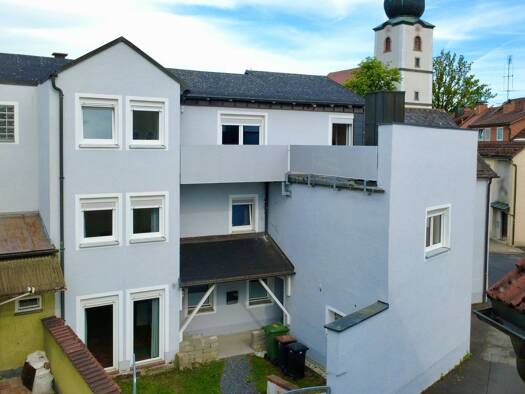 Mehrfamilienhaus zum Kauf 135.000 € 6 Zimmer 311 m² 231 m² Grundstück Konnersreuth 95692