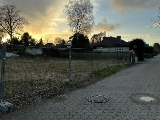 Grundstück zum Kauf 325.000 € 622 m² Grundstück frei ab sofort Pinneberg 25421