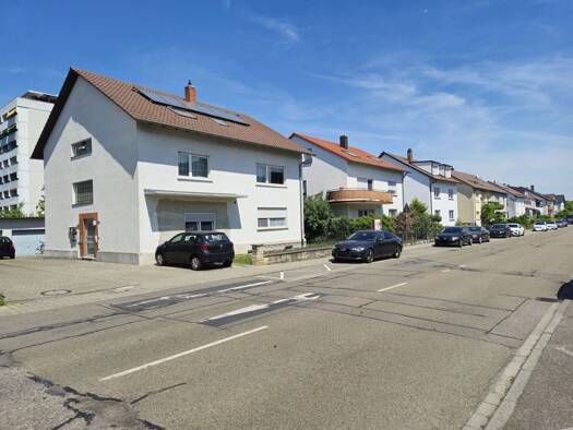 Haus zum Kauf 899.000 € 14 Zimmer 372 m² 808 m² Grundstück frei ab 01.11.2026 Blankenloch Stutensee 76297