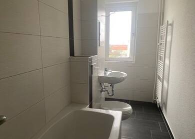 Wohnung zur Miete nur mit Wohnberechtigungsschein 347 € 3 Zimmer 65,8 m² 3. Geschoss frei ab 01.07.2025 Humboldtstraße 5 Oschersleben Oschersleben 39387