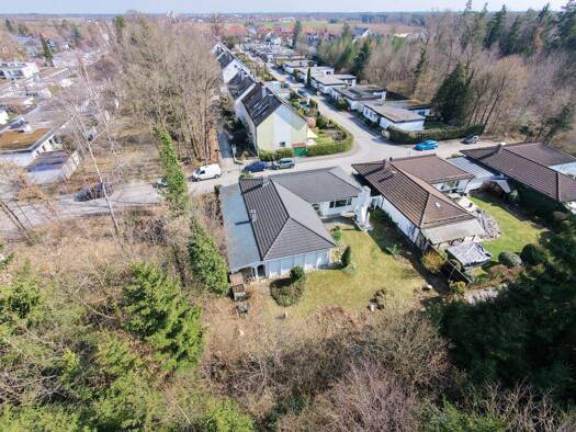 Bungalow zum Kauf 940.000 € 3 Zimmer 140 m² 557 m² Grundstück frei ab sofort Lärchenstraße 13 Waldkolonie Putzbrunn 85640
