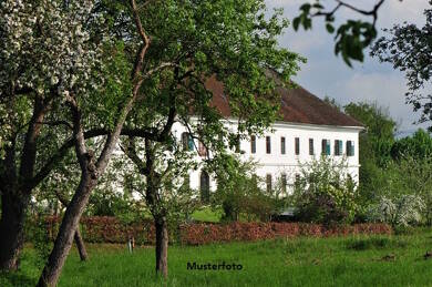 Bauernhaus zur Zwangsversteigerung 500.000 € 1 Zimmer 527 m² 193.445 m² Grundstück Niendorf Papendorf 18059
