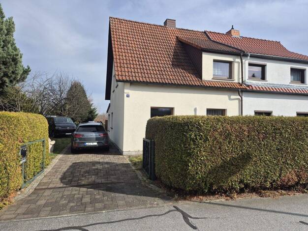 Doppelhaushälfte zum Kauf provisionsfrei 180.000 € 8 Zimmer 114,4 m² 800 m² Grundstück Bautzen 02625