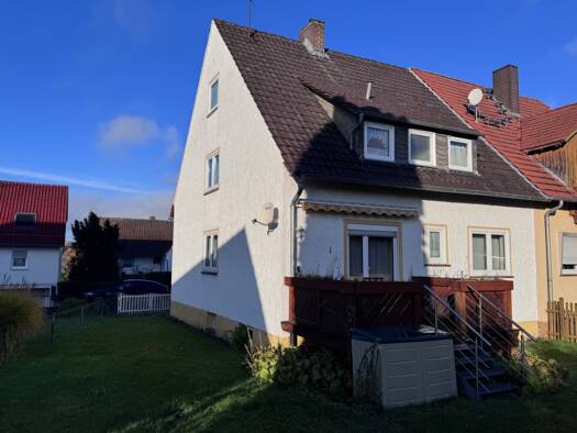 Doppelhaushälfte zum Kauf 238.000 € 6 Zimmer 121,8 m² 1.400 m² Grundstück Sandershausen Niestetal 34266