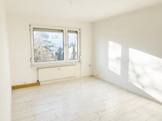 Wohnung zur Miete 320 € 3 Zimmer 57 m² 2. Geschoss Ring der Freundschaft 4b Zeithain 01619
