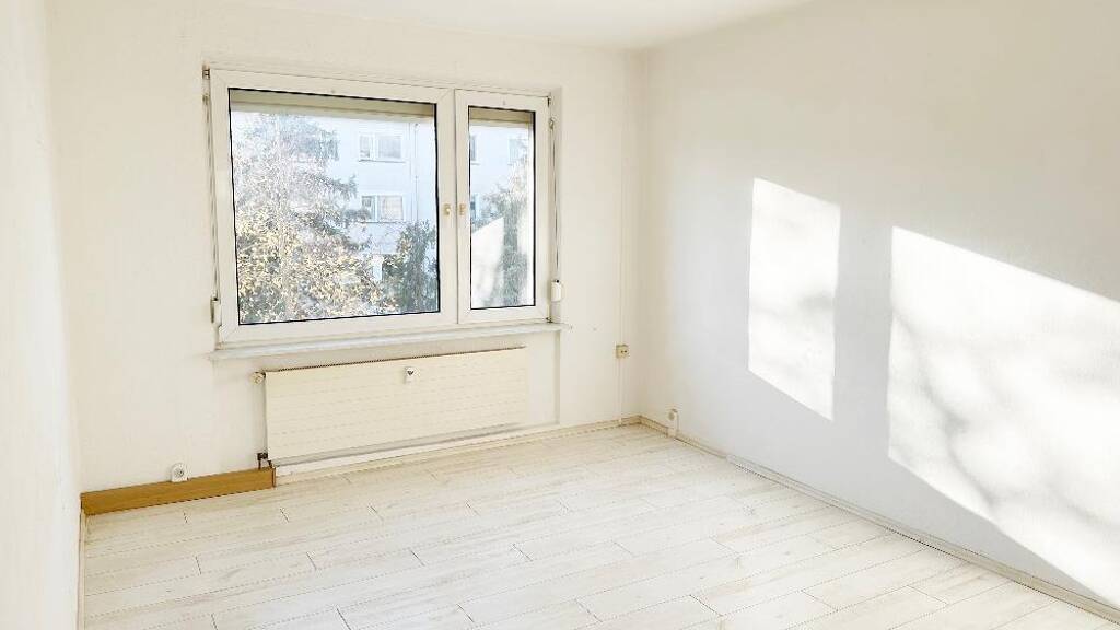 Wohnung zur Miete 320 € 3 Zimmer 57 m² 2. Geschoss Ring der Freundschaft 4b Zeithain 01619