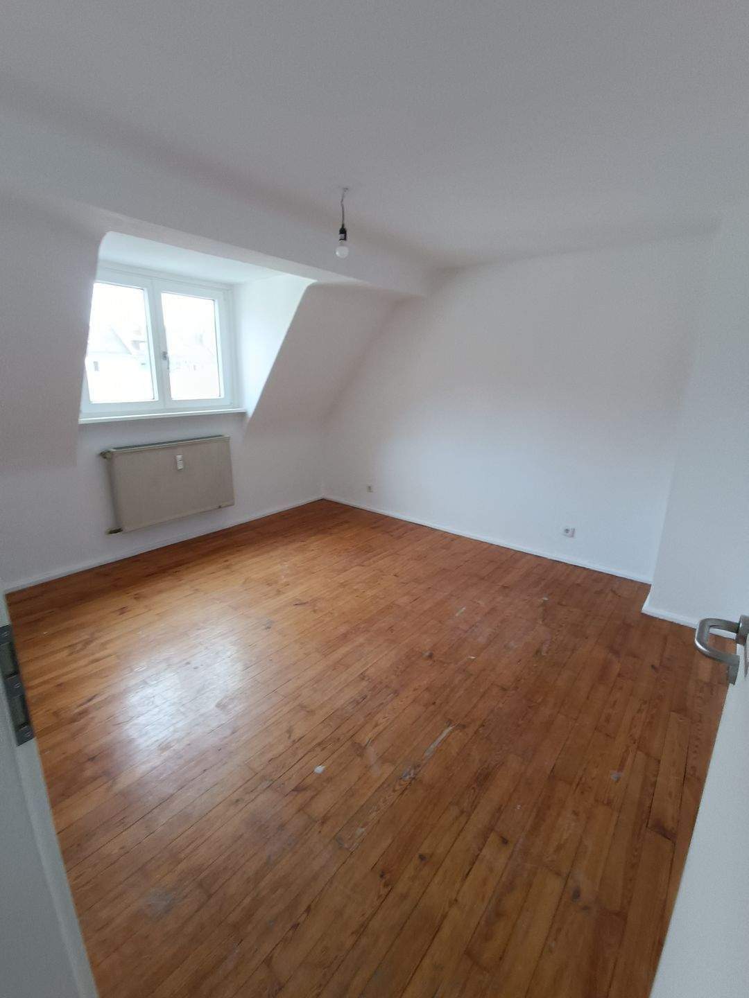 Gute, sehr zentral gelegene 3-Zimmer-Altbauwohnung in Nürnberg-Steinbühl – Nürnberg – Vorschaubild 7