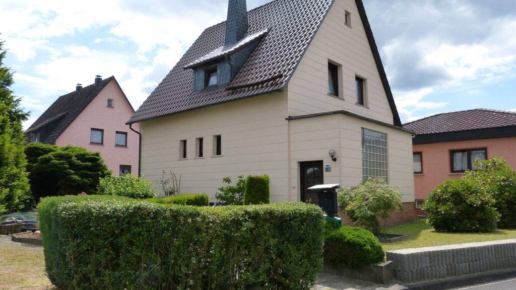 Haus zum Kauf 215.000 € 4 Zimmer 111 m² 517 m² Grundstück frei ab sofort Wildenheid Neustadt b.Coburg 96465