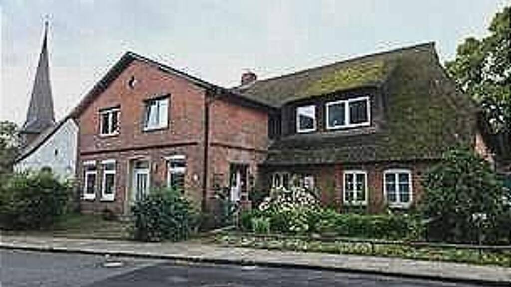 Mehrfamilienhaus zum Kauf 480.000 € 9 Zimmer 235 m² 1.166 m² Grundstück frei ab 01.04.2026 Flintbek 24220