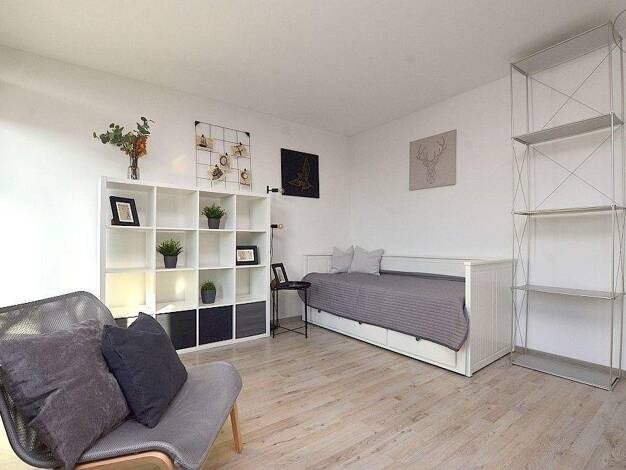 Studio zur Miete 995 € 1 Zimmer 36 m² 2. Geschoss frei ab sofort Grombühl Würzburg 97080