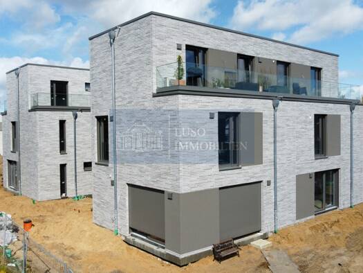 Doppelhaushälfte zum Kauf - Erstbezug 835.000 € 4 Zimmer 132 m² 336 m² Grundstück frei ab sofort Steinberg 30 Wedel 22880