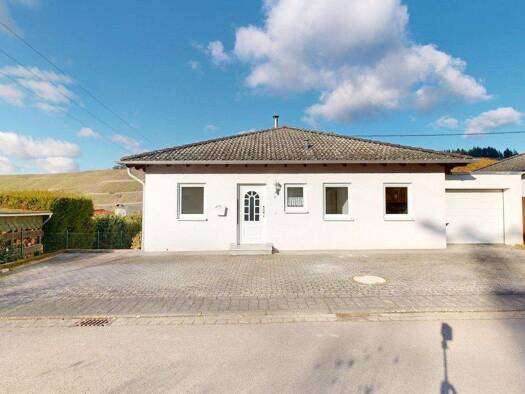 Bungalow zum Kauf 269.000 € 4 Zimmer 97 m² 471 m² Grundstück Dusemonder Straße 61 Brauneberg 54472