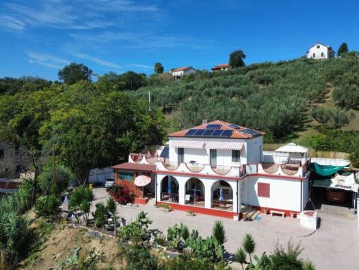 Villa zum Kauf 395.000 € 8 Zimmer 180 m² 4.000 m² Grundstück Fossacesia 66022