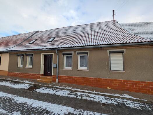 Reihenmittelhaus zum Kauf 29.000 € 4 Zimmer 90 m² 590 m² Grundstück Gerbstedt Gerbstedt 06347