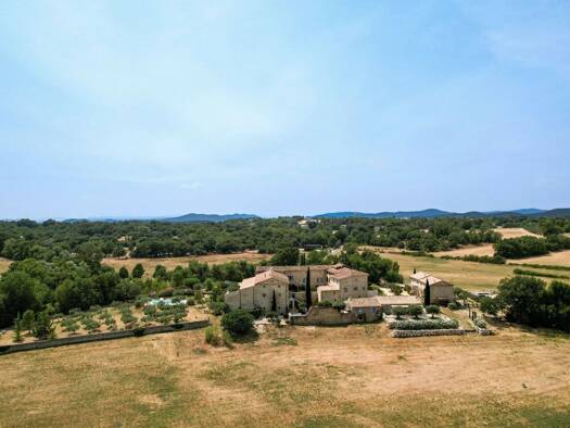 Einfamilienhaus zum Kauf 2.950.000 € 21 Zimmer 1.104 m² 128.415 m² Grundstück Centre Est Uzès 30700