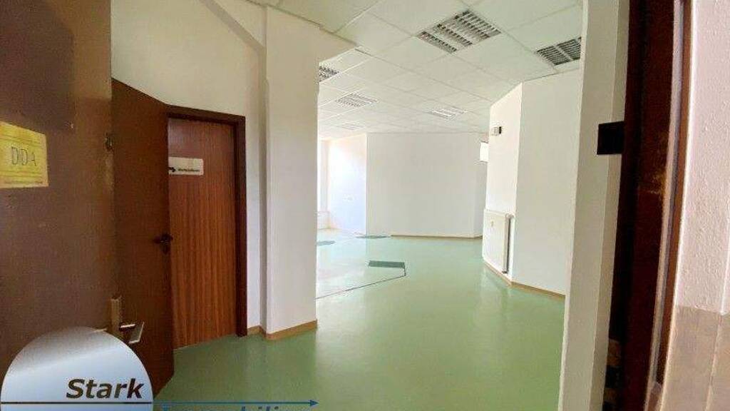 Büro zur Miete 800 € 8 Zimmer 166,4 m² Bürofläche Bahnhofstr. 18 Stadtmitte Plauen 08523