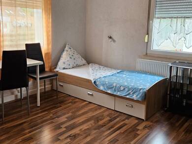 WG-Zimmer zur Miete Wohnen auf Zeit 620 € 18 m² frei ab 30.09.2025 Vaihinger Strasse 0 Möhringen Stuttgart-Möhringen 70567